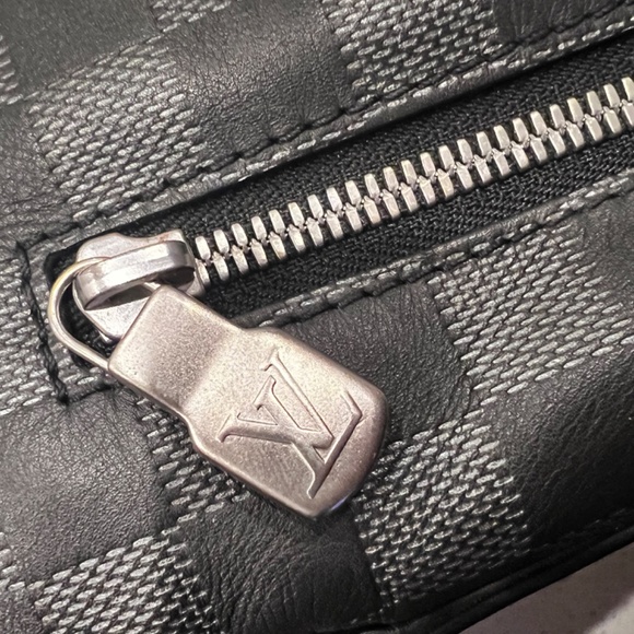 LV Discovery messenger bag - Picture 5 of 6